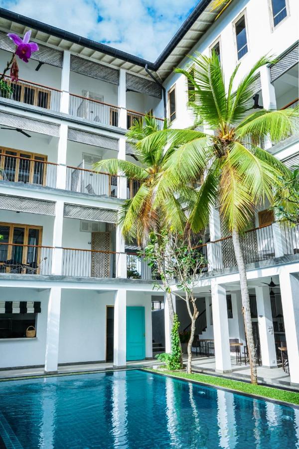Temptation Hotell Hikkaduwa Exteriör bild