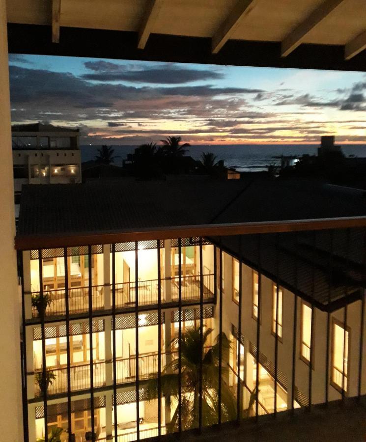 Temptation Hotell Hikkaduwa Exteriör bild