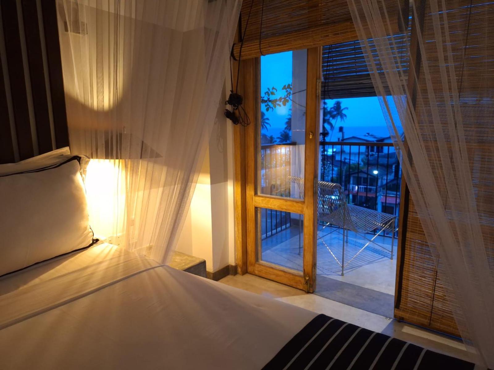 Temptation Hotell Hikkaduwa Exteriör bild